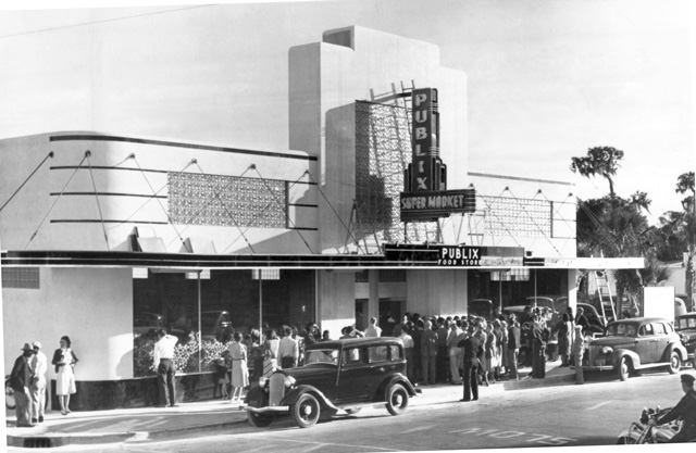 Customers lined up for the grand opening, in front of never-seen-before electric-eye doors.